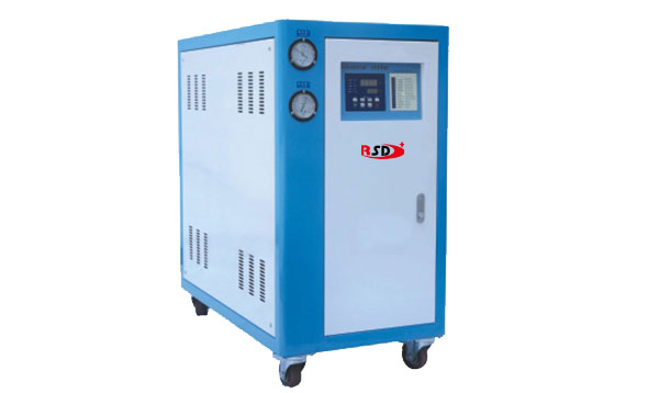 水(shui)冷式(shi)冷水(shui)機