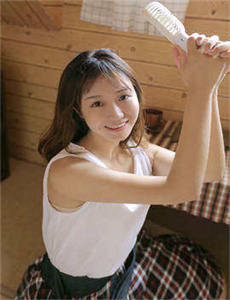 她也色在线视频站-9位美女撒尿正面自拍尿口