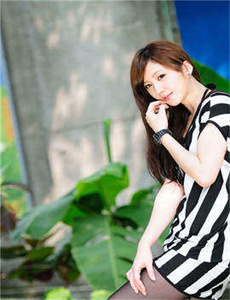 陪读妈妈1一8集-建筑师异界游